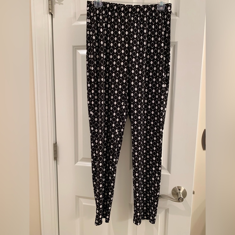 Chico's Black and White Diamond Pattern Pants